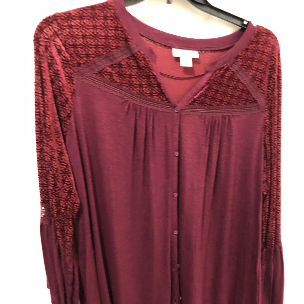 Beautiful brand new wine colored top